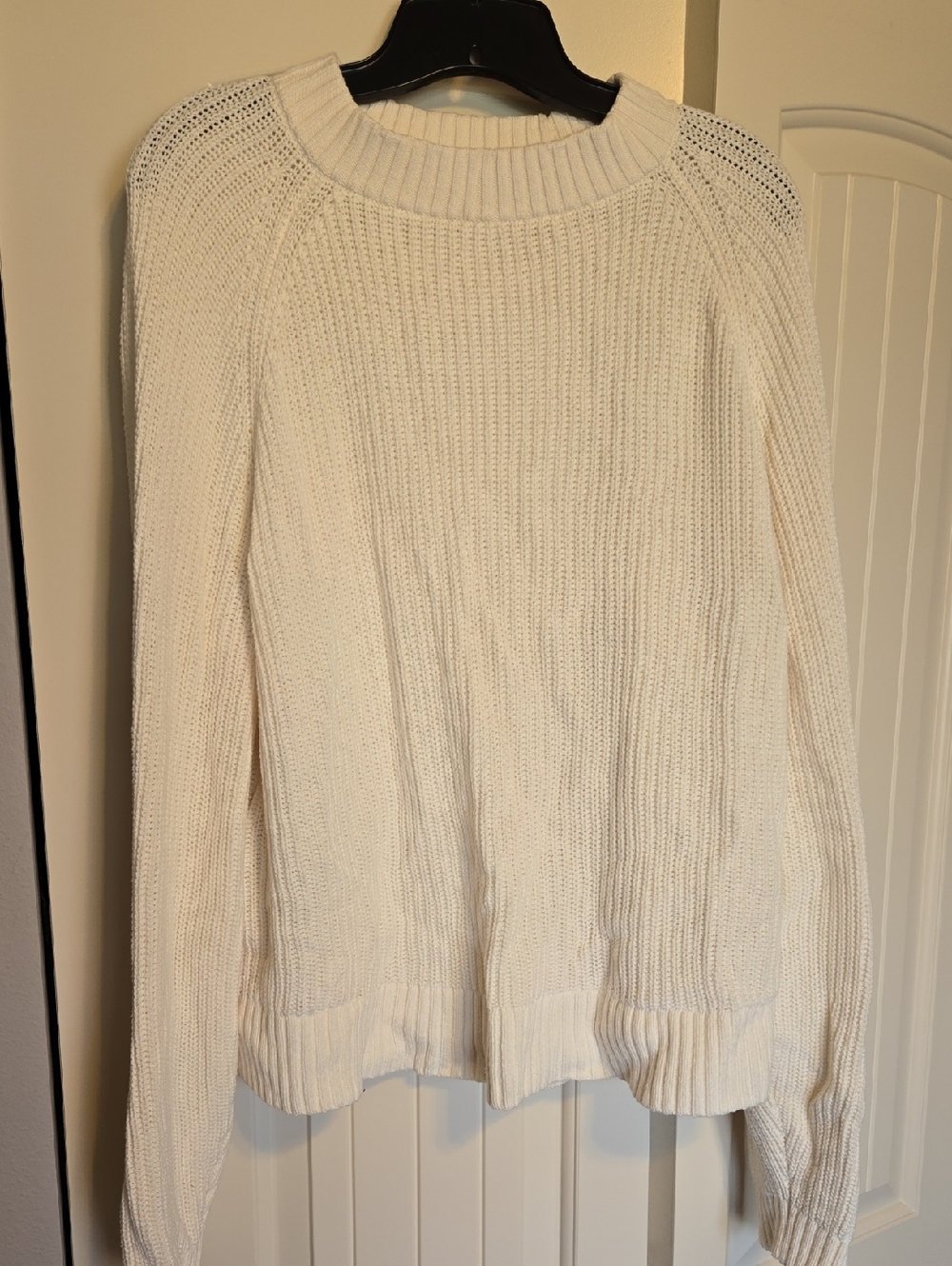 Old Navy Cream Ribbed Crewneck Sweater